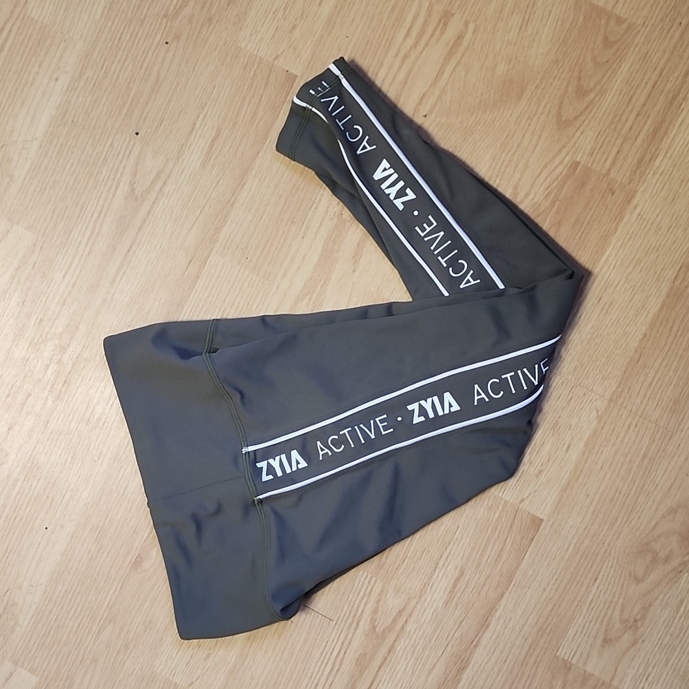 Zyia Leggings